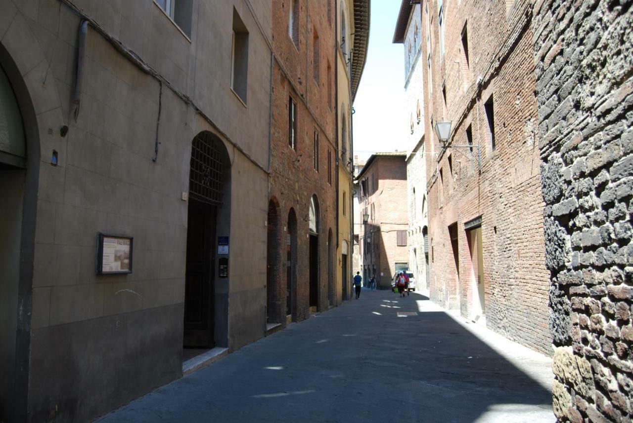 Antica Dimora Del Buongoverno Siena Exterior foto
