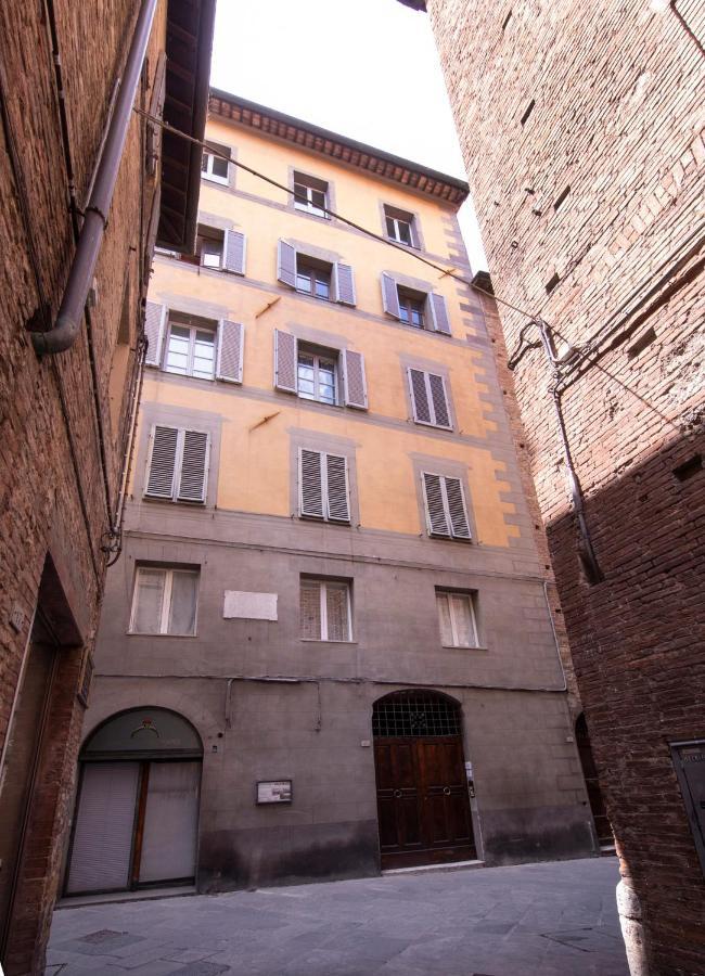 Antica Dimora Del Buongoverno Siena Exterior foto